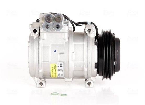 Iveco Air conditioning compressor NISSENS 89699 at a good price