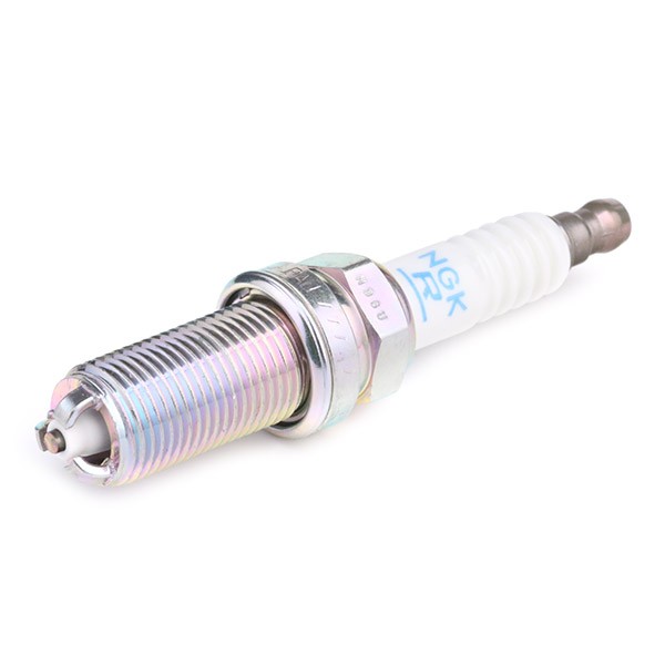4704 Spark plug NGK 4704 review and test