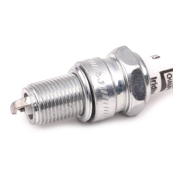CCH9804 Spark plugs OE195/T10 CHAMPION RN8WYPB3, M14x1.25, Spanner Size: 21 mm, Pt GE