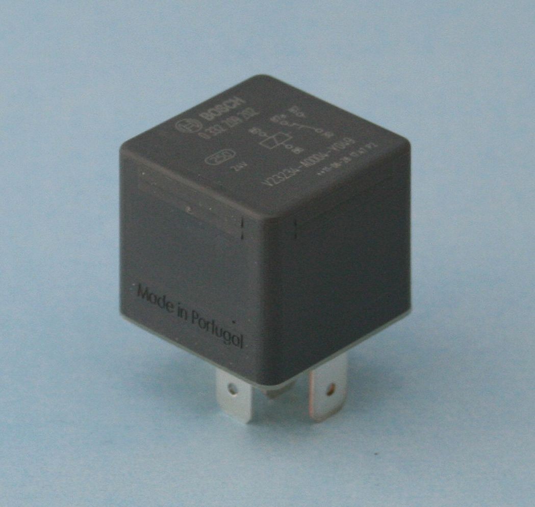 BOSCH 0 332 209 202 Relay 24V, 20A, 5-pin connector