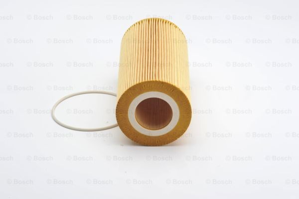 BOSCH F026407045 Engine oil filter with seal, Filter Insert