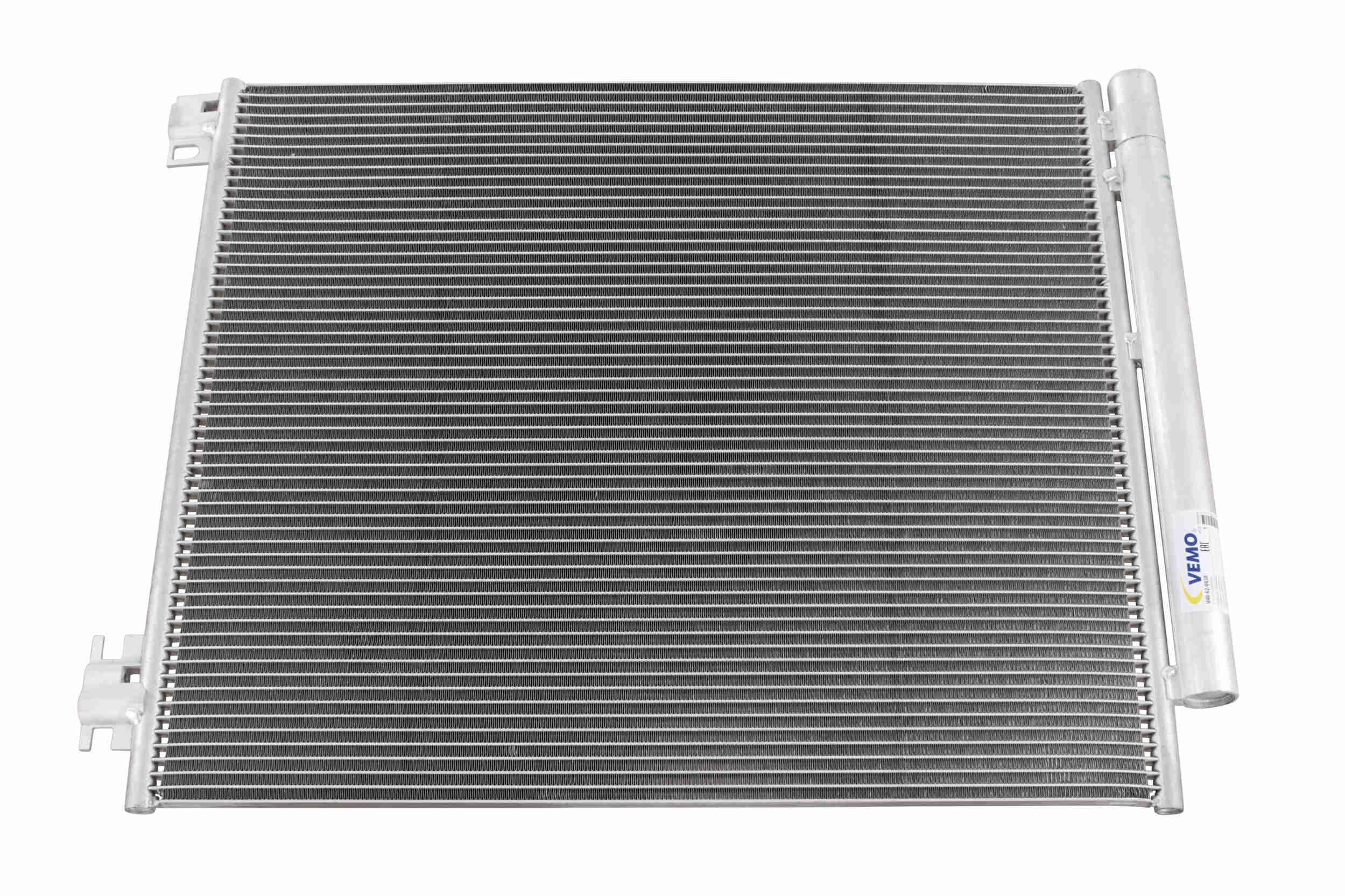 VEMO V46-62-0038 Air conditioning condenser 92 11 000 Q0A