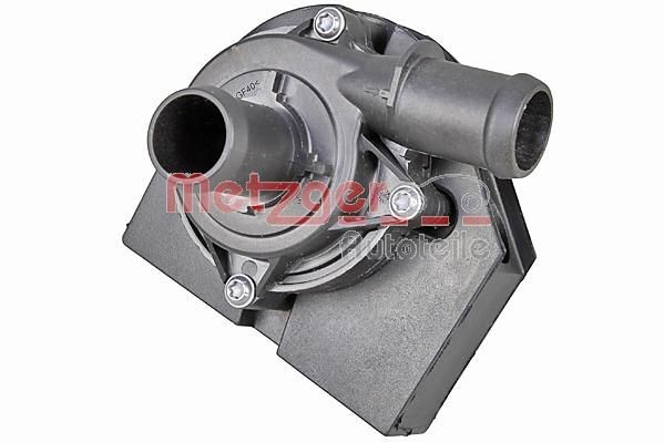 Original METZGER Auxiliary coolant pump 2221053 for VW GOLF