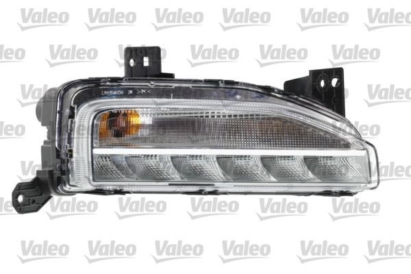Side indicator lights VALEO Right, Bumper, without bulbs, with daytime running light, LED - 047720