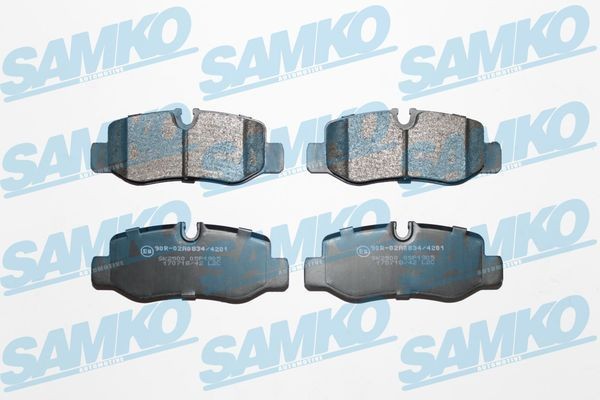 SAMKO 5SP1905 Brake pad set A447 420 03 20