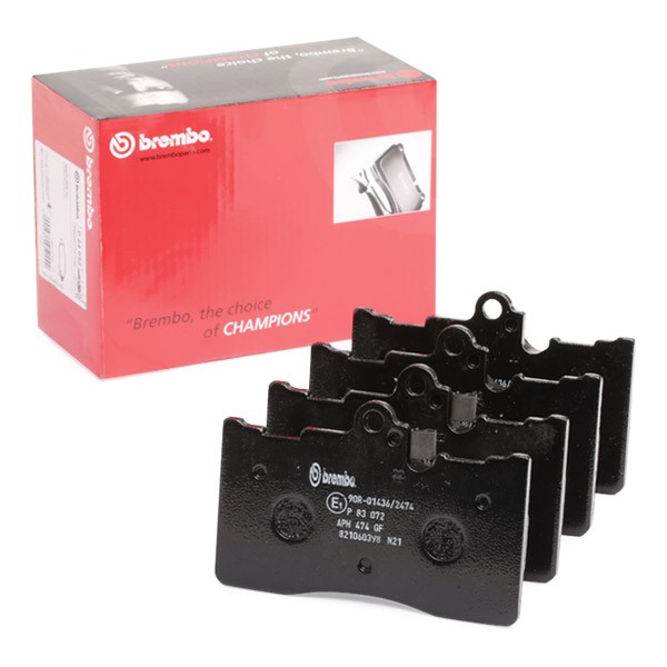 BREMBO Brake pad kit P 83 072 for LEXUS GS, IS, RC