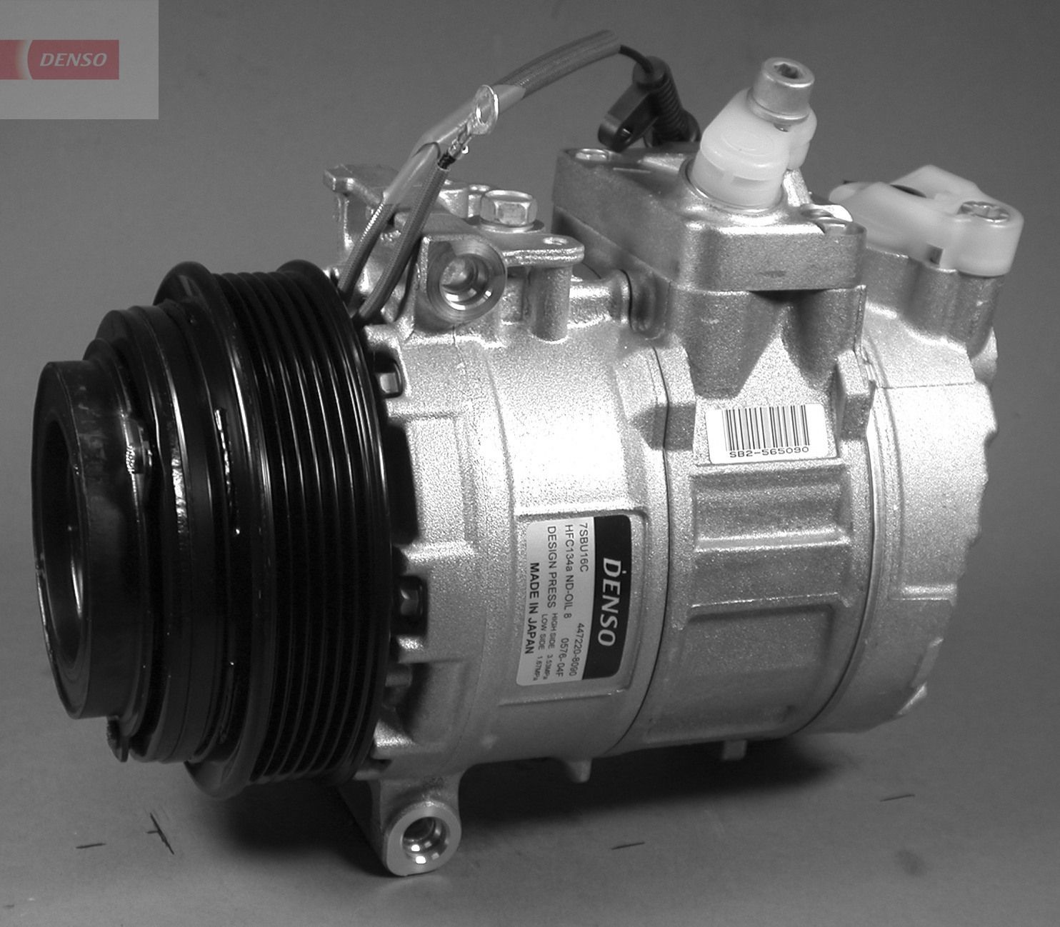 DENSO DCP17036 Air conditioning compressor 7SBU16C, 24V, PAG 46, R 134a, with magnetic clutch