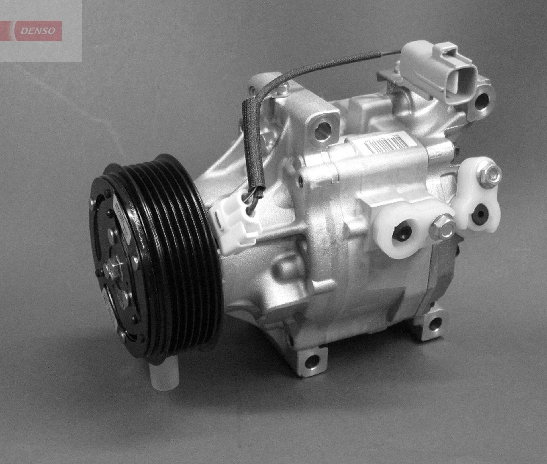 DENSO DCP50015 Air conditioning compressor SCSA06C, 12V, PAG 46, R 134a, with magnetic clutch
