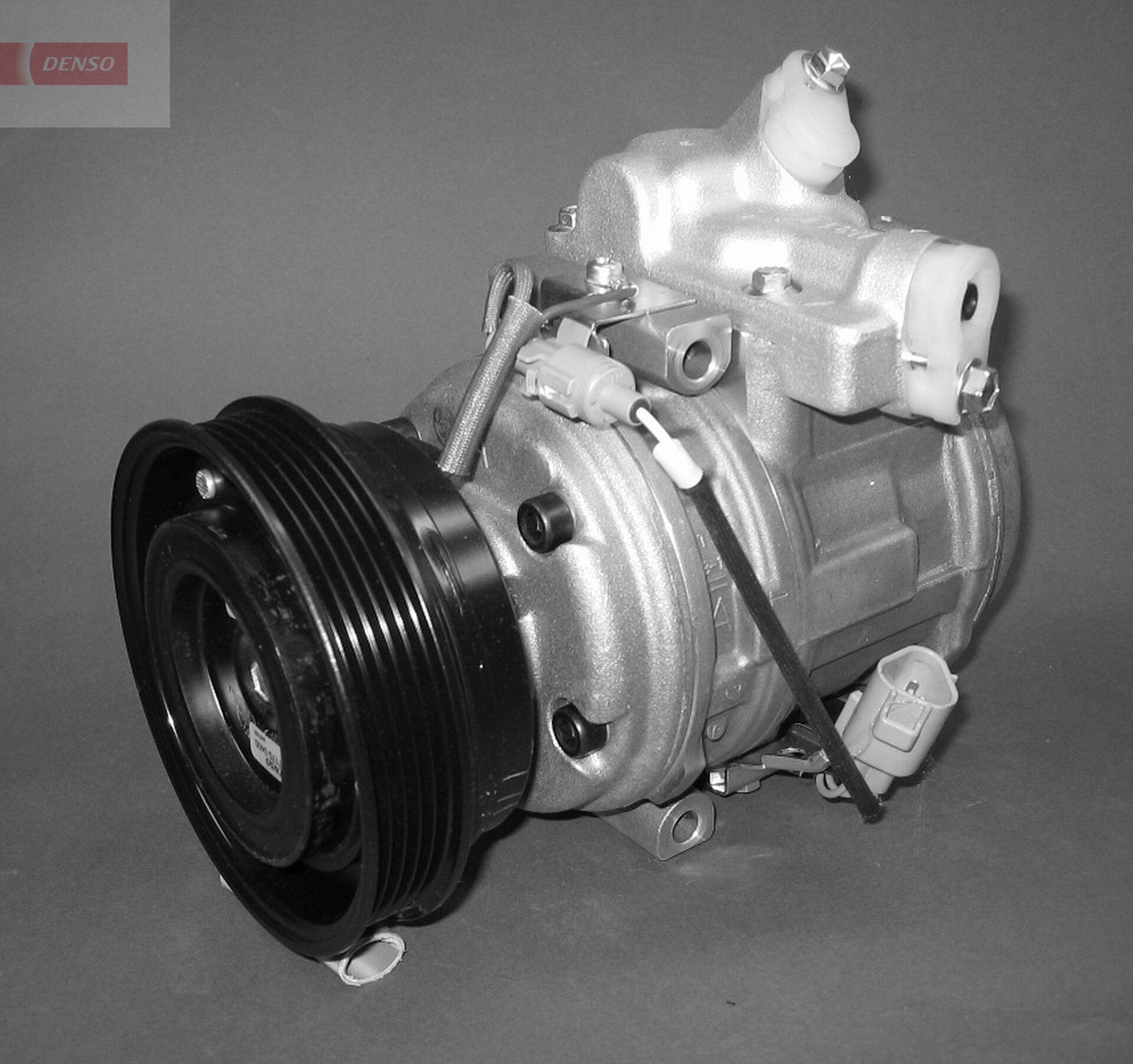 DENSO DCP50031 Air conditioning compressor 8832042050