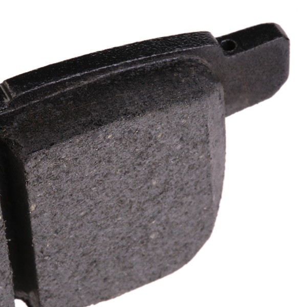 LP2105 Set of brake pads D1354-8463 DELPHI with acoustic wear warning, without anti-squeak plate, without accessories