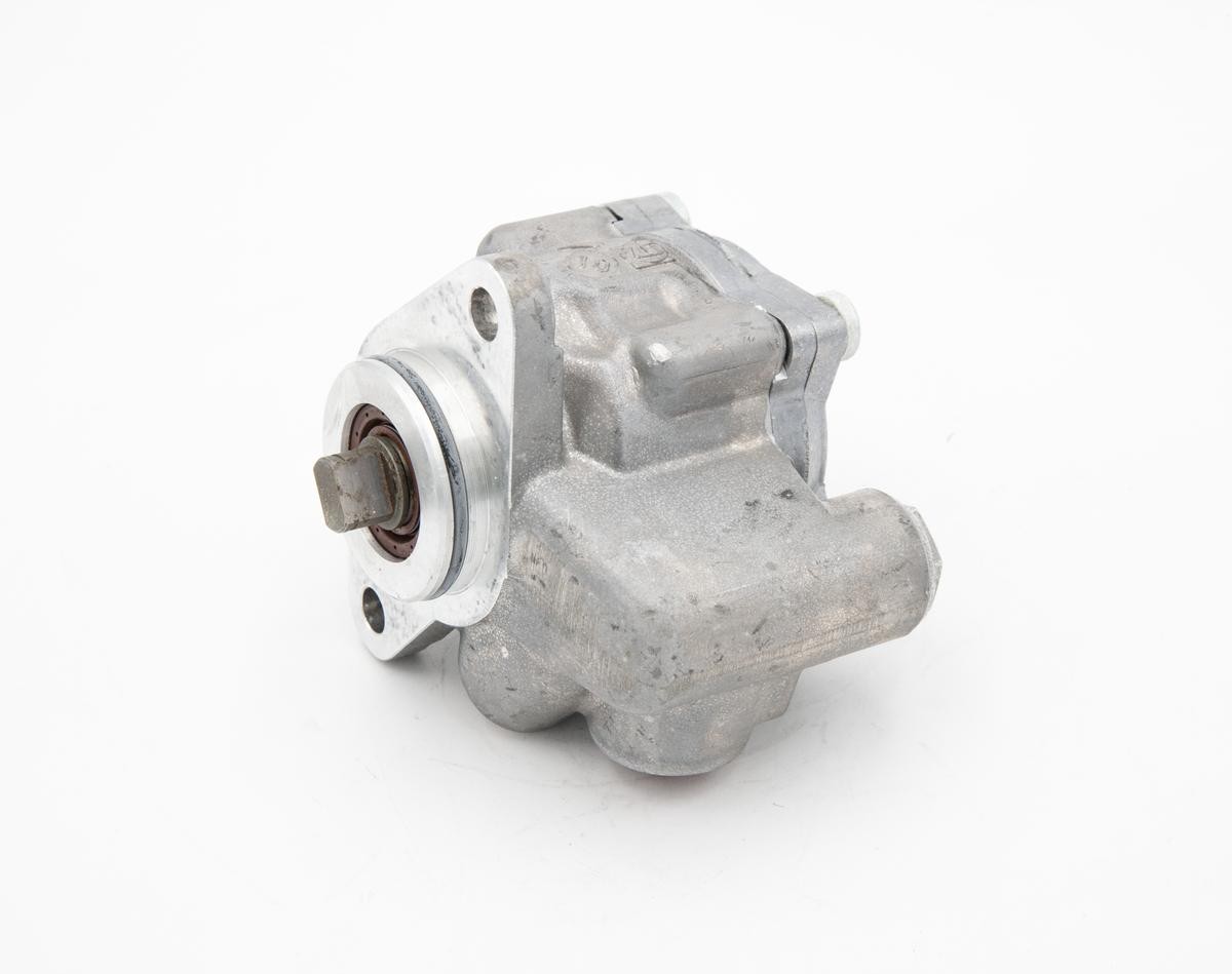 Original 500327378 IVECO Power steering pump experience and price