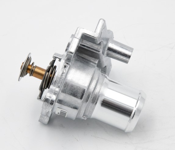 Coolant thermostat IVECO Opening Temperature: 82°C, with gaskets/seals, with housing - 504387382