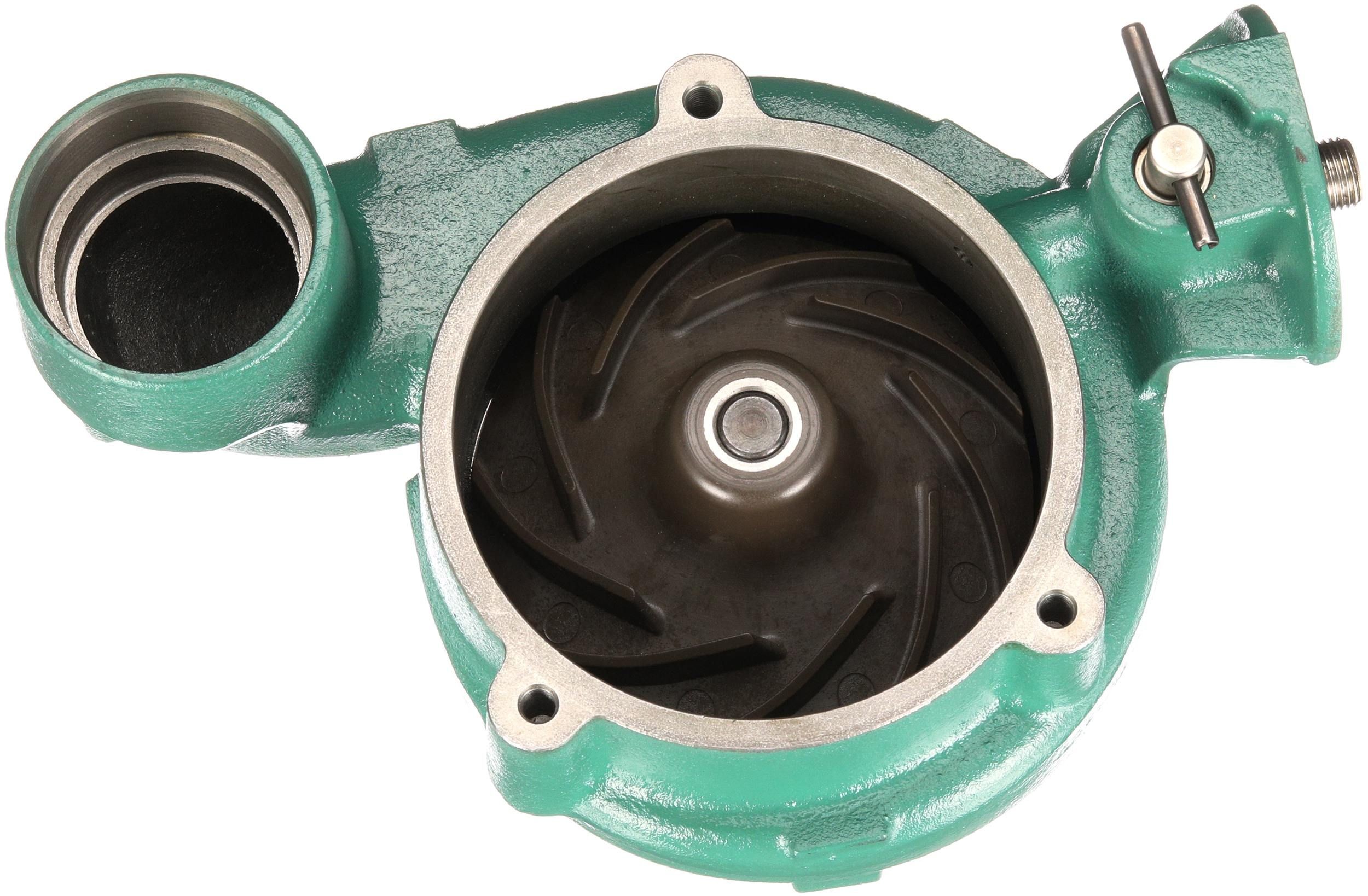 GATES 7702-15082 Water pump Metal, without belt pulley, with gaskets/seals