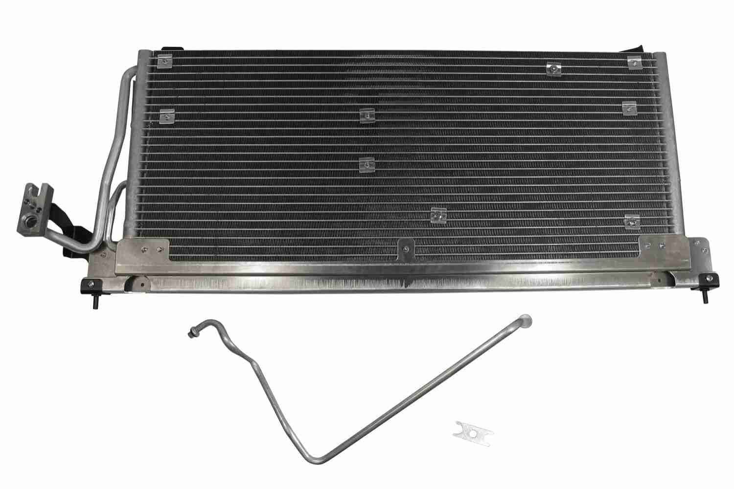 Great value for money - VEMO Air conditioning condenser V40-62-0002