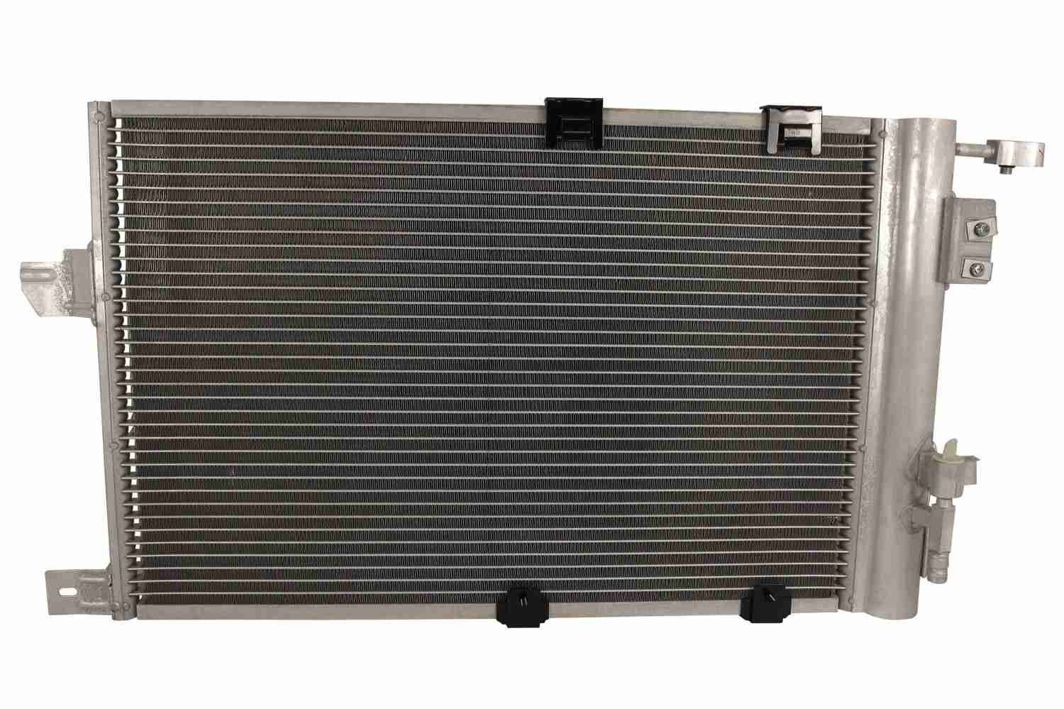 Great value for money - VEMO Air conditioning condenser V40-62-0006