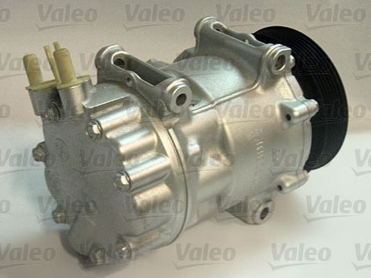 VALEO 7C16, 12V, PAG 46, R 134a, with PAG compressor oil, REMANUFACTURED Belt Pulley Ø: 119mm, Number of grooves: 6 AC compressor 813720 buy