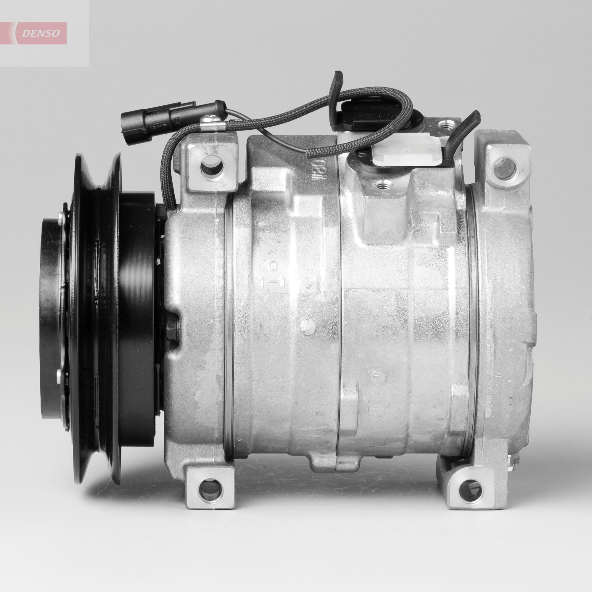 DENSO DCP99518 Air conditioning compressor 10S15C, 12V, PAG 46, R 134a, with magnetic clutch