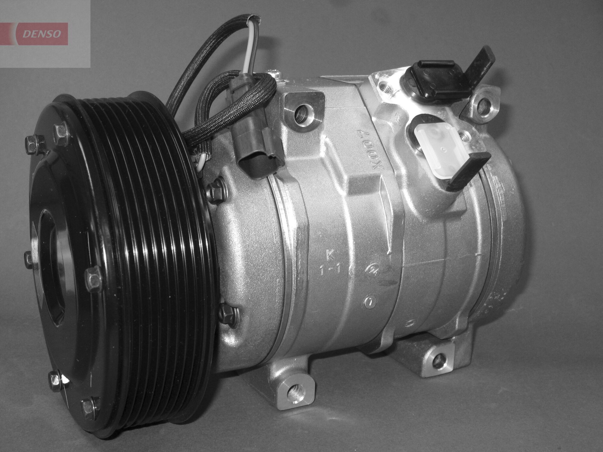 DENSO DCP99800 Air conditioning compressor 305-0324