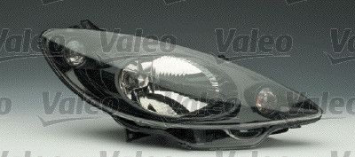 VALEO 088924 Headlight Right, H4, W5W, Halogen, transparent, with low beam, with high beam, for left-hand traffic, with motor for headlamp levelling