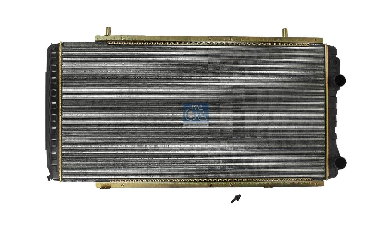 8MK 376 700-561 DT Spare Parts 12.17000 Engine radiator 1333 48