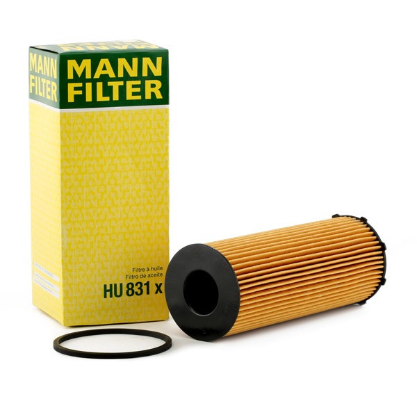 MANN-FILTER Oil filter HU 831 x
