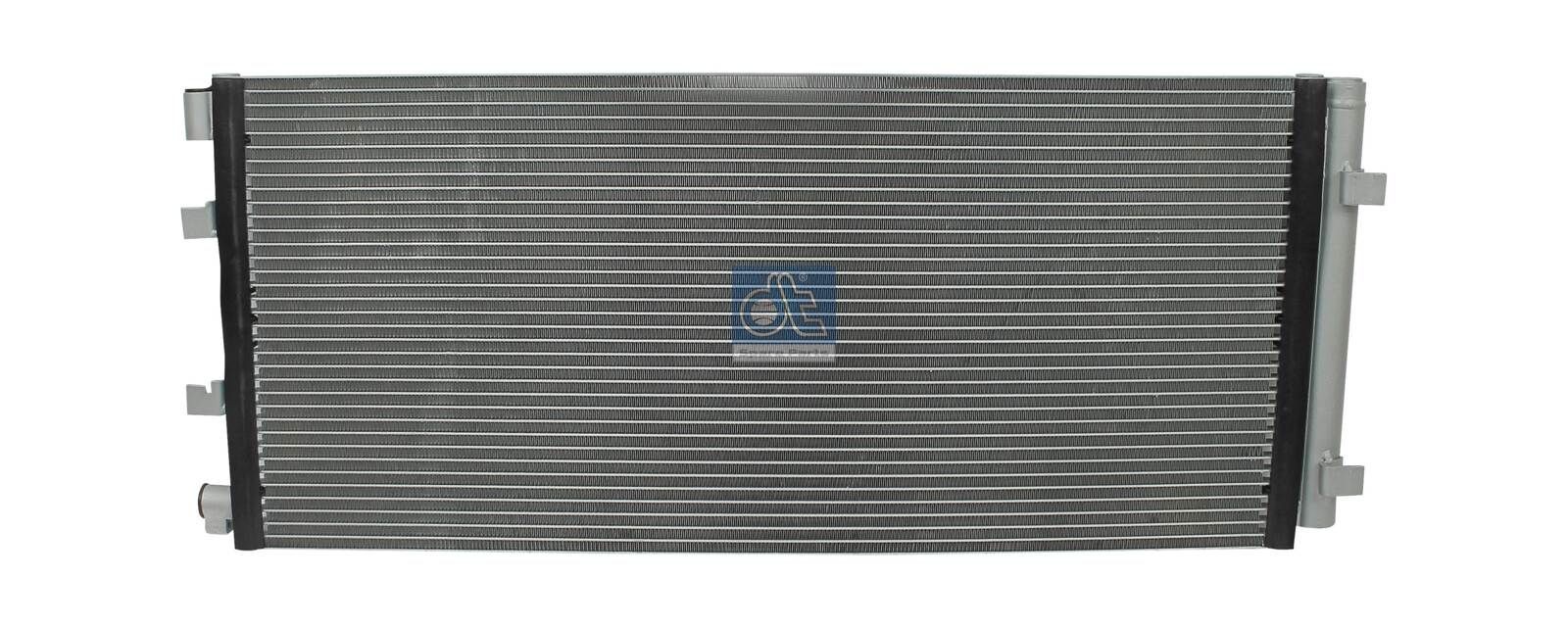 814179 DT Spare Parts 6.73156 Air conditioning condenser 9210 058 24R