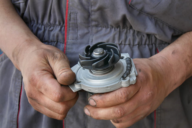 Probleme mit der Wasserpumpe des VW Passat B8