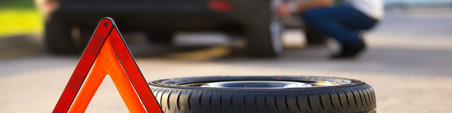 Kit anti-crevaison pour voiture : comment cela fonctionne-t-il, comment l'utiliser et combien cela coûte-t-il ?
