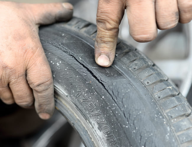 Illegal tyres: low tread depth