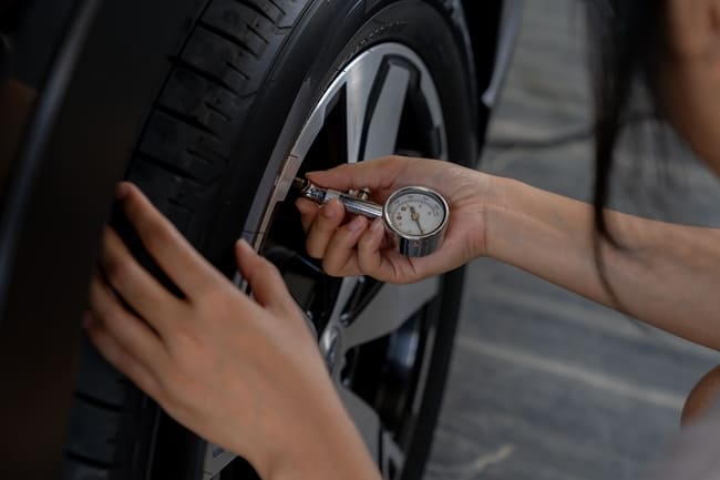 Hoeveel bandenspanning auto?