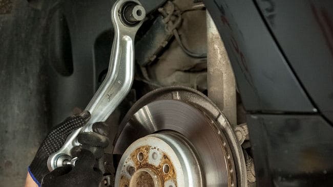 Opciones de Reemplazo del Brazo de Suspensión BMW E60