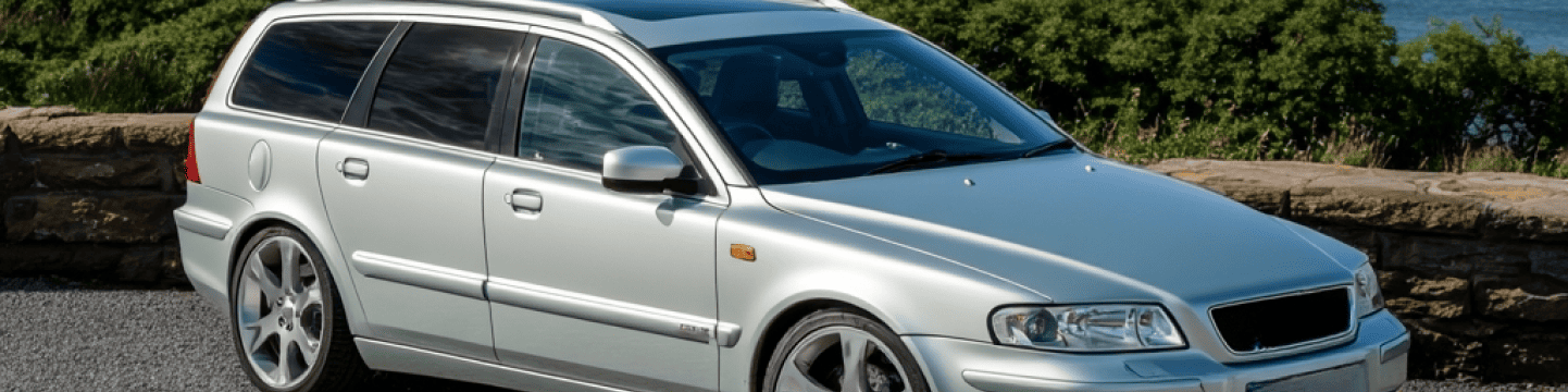 Åtgärda knackande ljud och däckslitage: Volvo V50 2-fjädringproblem för svenska ägare