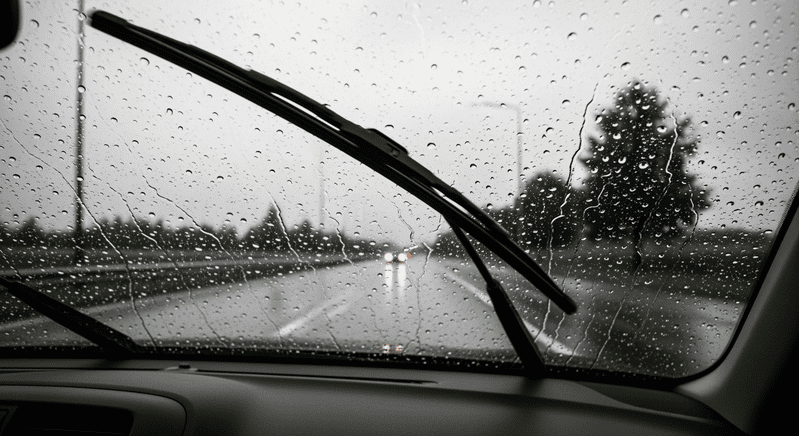 How do you know when wiper blades need replacing