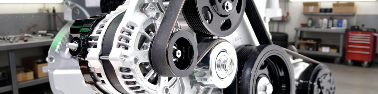 Courroie d'alternateur : quel est son rôle, les symptômes de panne et les causes de rupture ?