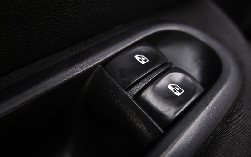 Peugeot 207 CC: Problemer med elektriske vinduer som ikke fungerer