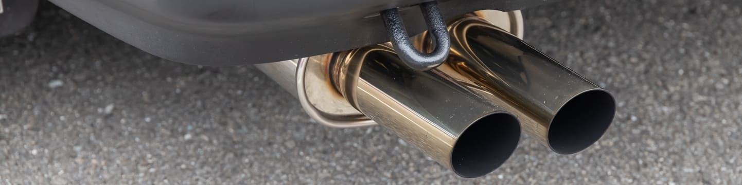 Warum wackelt mein Auspuff beim Fahren?