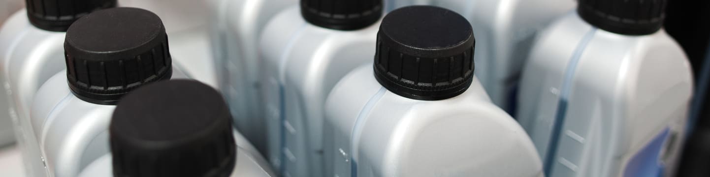 Wie entsorgt man leere Motorölkanister?