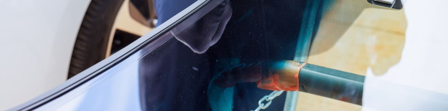 Comment s'appelle le joint autour d'un pare-brise ?