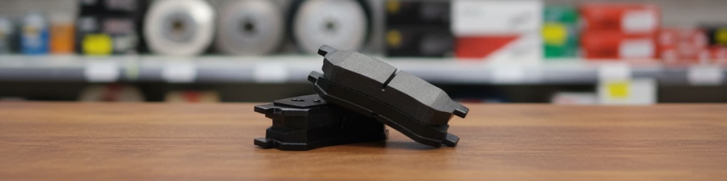 Comment savoir de quelles plaquettes de frein j'ai besoin ?