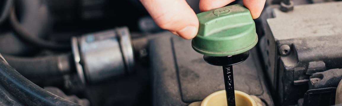 Comment savoir s'il manque de l'huile de direction ?