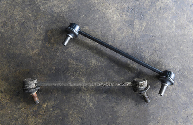 Anti-roll bar link: function, failure symptoms, and replacement