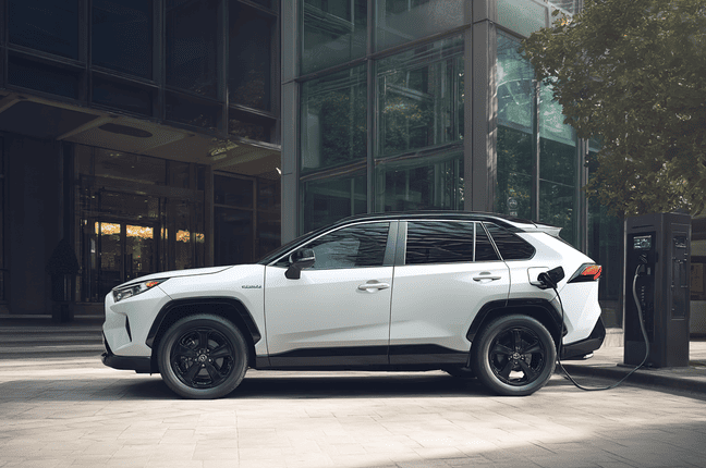 Toyota Rav4: Hybridi- ja plug-in-hybridijärjestelmien ongelmat