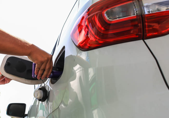 Pulizia iniettori: 5 errori da evitare con l'additivo per benzina e diesel