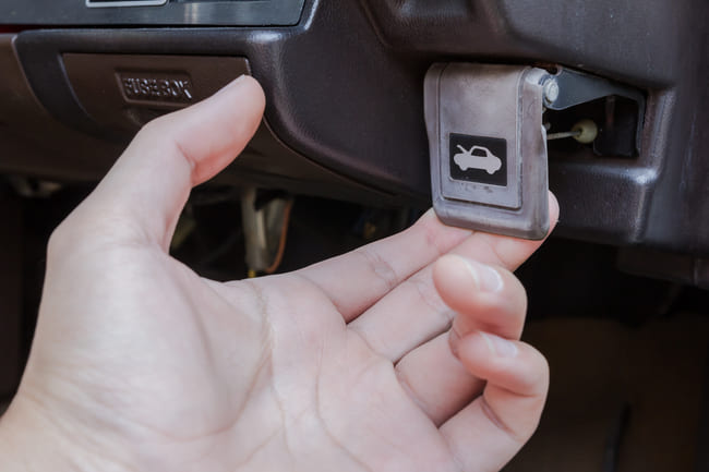 How to open ford focus bonnet