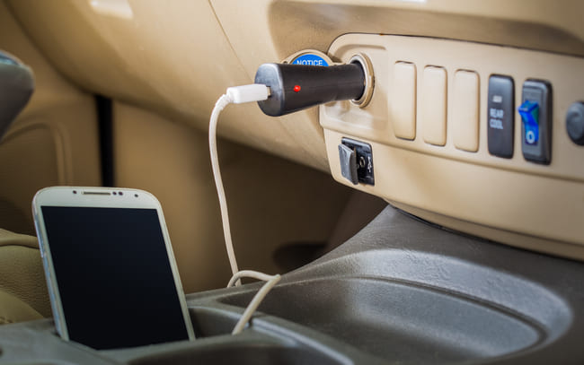 Zigarettenanzünder im Auto