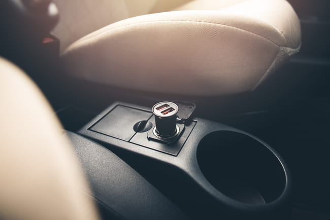 Zigarettenanzünder im Auto