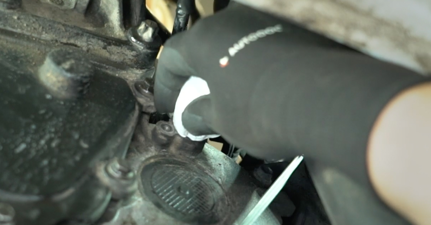 Hvordan skifte Kamakselsensor på RENAULT MEGANE II Kassevogn / stasjonsvogn (KM_) 2008: Last ned PDF- og videoveiledninger