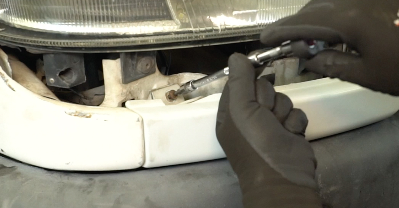 Comment remplacer Radiateur sur NISSAN INTERSTAR : téléchargez les manuels PDF et les instructions vidéo