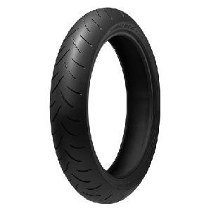 BT016 F AA 4593 Motorgumi 120 70 17 Bridgestone árak
